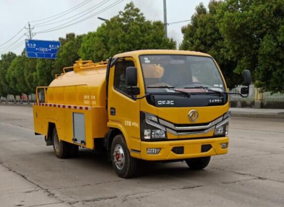 中威多利卡5噸藍牌清洗吸污車