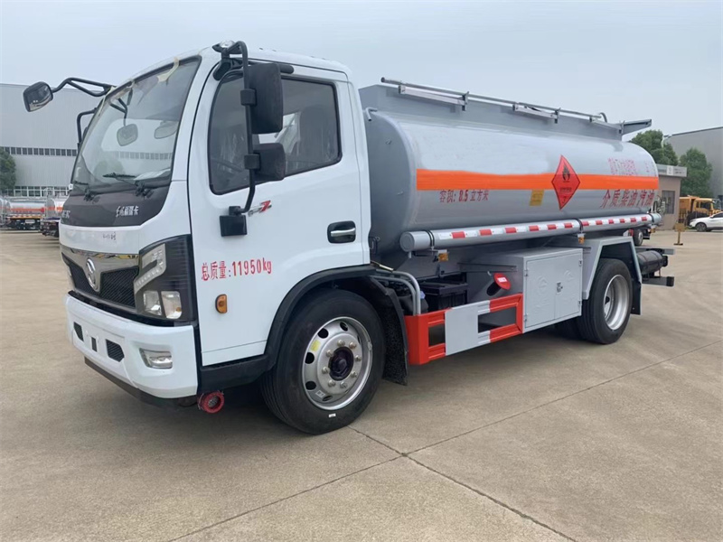 東風(fēng)8.5方加油車