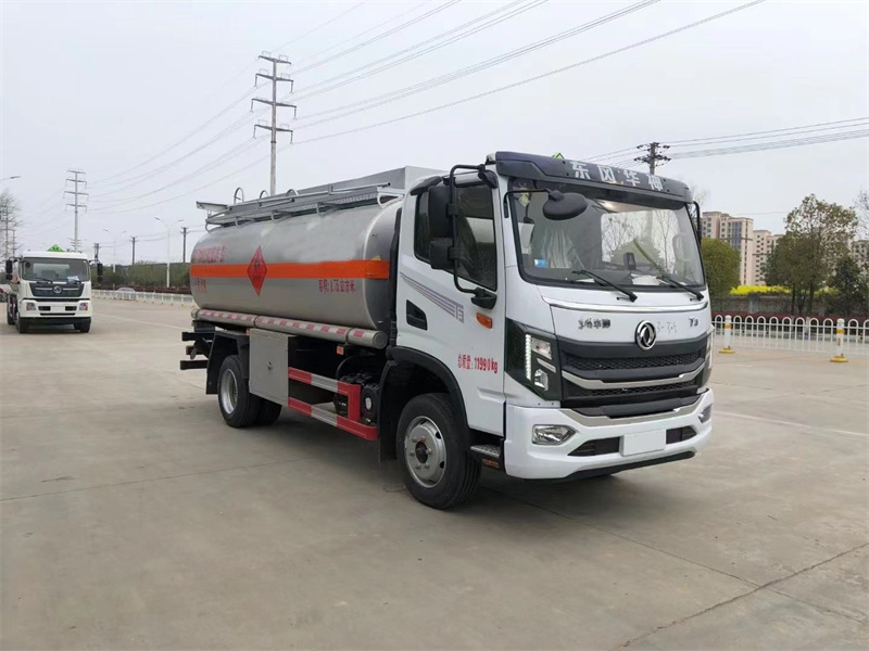 東風(fēng)華神T3 9.6方運(yùn)油車